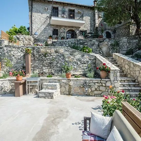 Livas Apartman Kávallos
